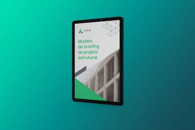 Um tablet exibindo um slide de apresentação com o texto: "Modelo de briefing do projeto estrutural".